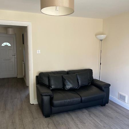 House Number 4 Sleeps Up To 4 With Smart Tvs In Every Room Веллингтон Экстерьер фото